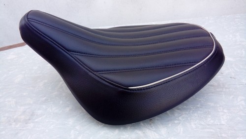 Triumph bobber black ribbed - black,