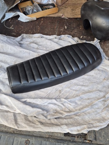 Suzuki custom bobber seat - custom,